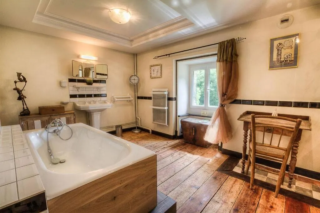 Domaine Des Papeteries Bed & Breakfast Plounevez-Moedec